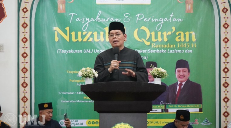 Dr. Amirsyah Tambunan, M.Ag., saat ceramah memperingati nuzulul qur'an di Masjid At-Taqwa UMJ, Rabu (27/03/2024). (Foto : M.H Fahmi)