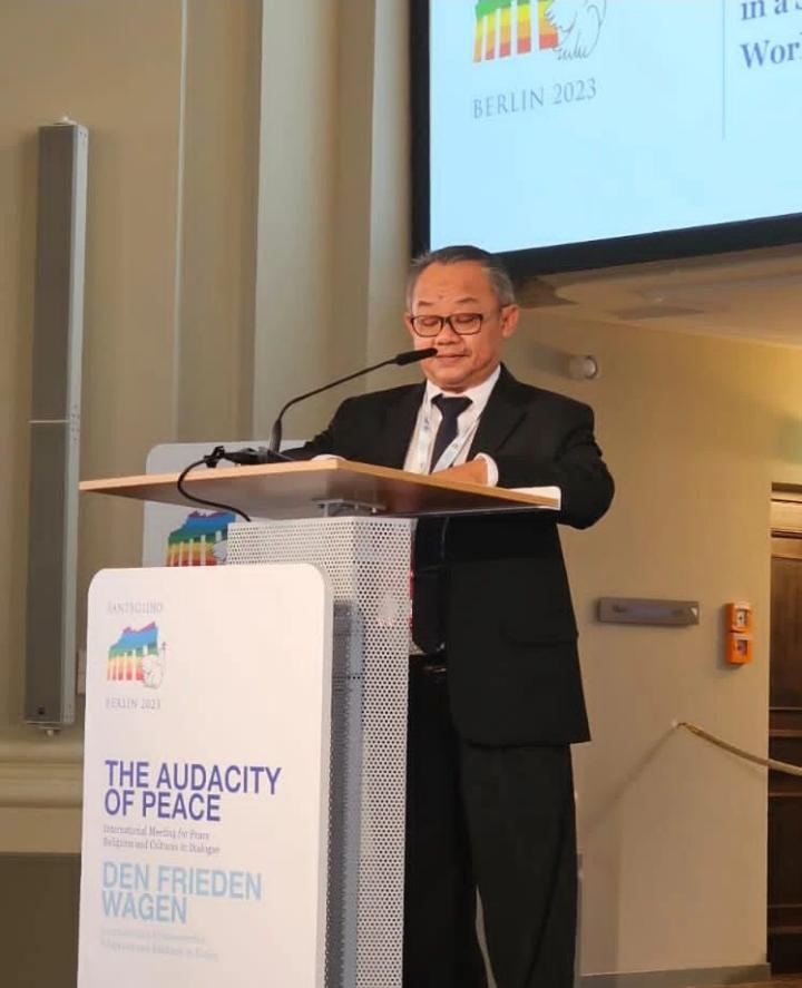 Sekretaris Umum PP Muhammadiyah Abdul Mu'ti saat memberikan paparan dalam Dialog internasional Sant’Egidio di Berlin, Jerman