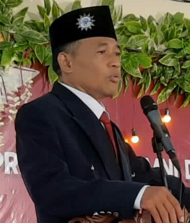 Drs Hima Sugiyarto