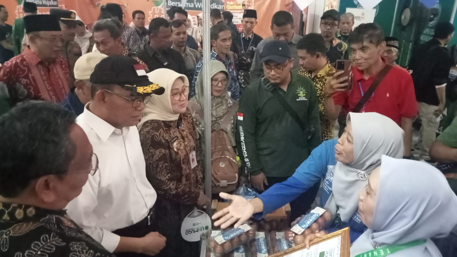 Muhadjir Effendy, Ketua Pimpinan Pusat Muhammadiyah dalam bazar dan expo UMKM di Jambore Nasional 1 Jamaah Tani Muhammadiyah (21/9).