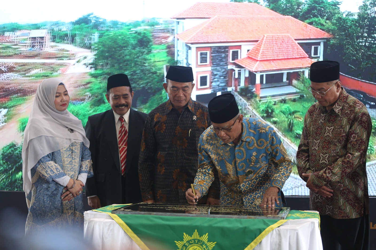 Ketua Umum Pimpinan Pusat Muhammadiyah Haedar Nashir meresmikan PPI Abdul Malik Fadjar (21/2).
