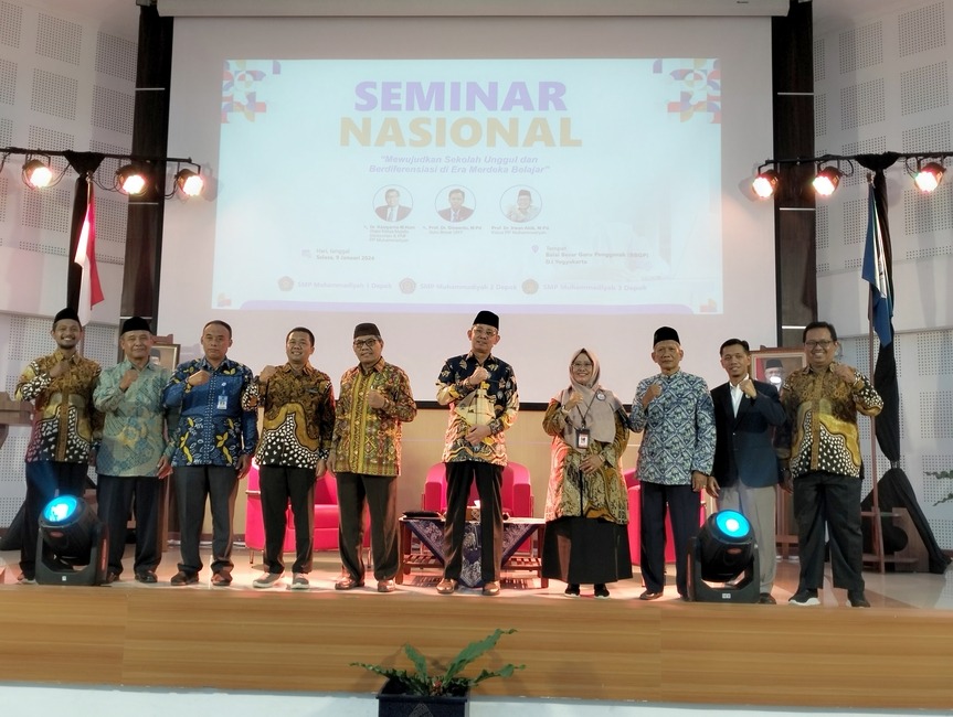 Seminar Nasional dan Launching Sekolah Unggul Berdiferensiasi SMP Muhammadiyah Depok Sleman. Doc. SM