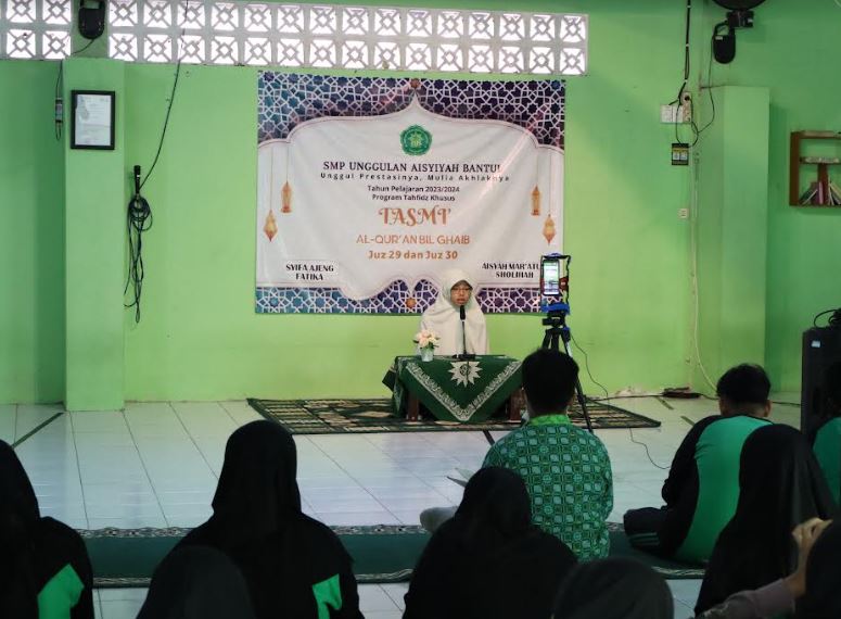 Tasmi' Al-Qur'an SMP Unggulan 'Aisyiyah